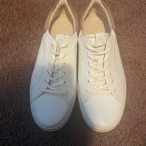 Ecco Sneakers